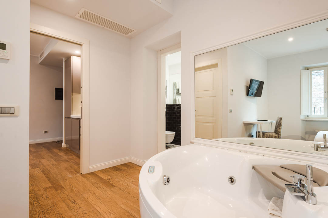 Jacuzzi6vasca3